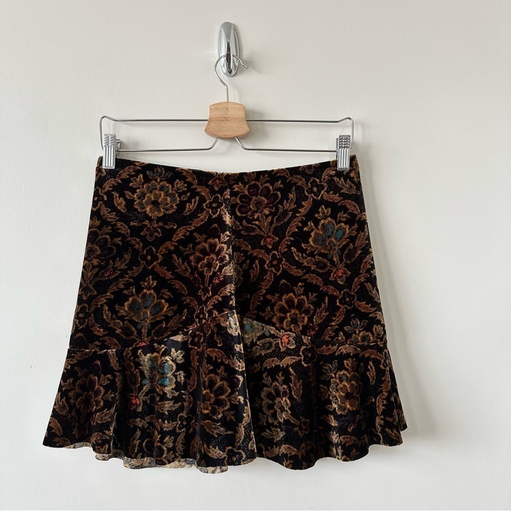Urban Outfitters-Ecote Velvet Dark Floral Mini Skirt (Size:Medium)